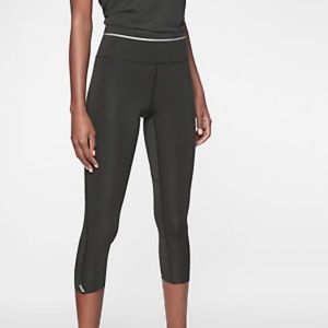 ATHLETA Sonic Capri Legging